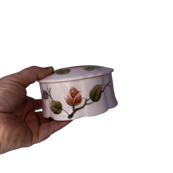 Vtg Porcelain Trinket Box Hand Painted Roses Round Vanity Jewelry Dresser Dish - Picture 5 of 8
